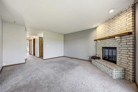 4131 Lexington Drive NE Cedar Rapids IA 52402