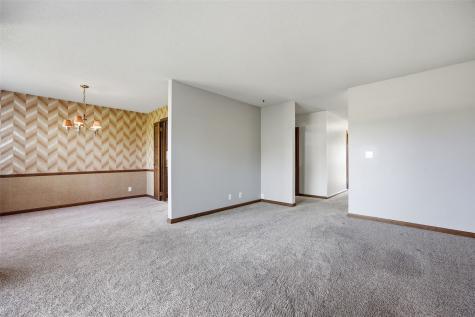 4131 Lexington Drive NE Cedar Rapids IA 52402