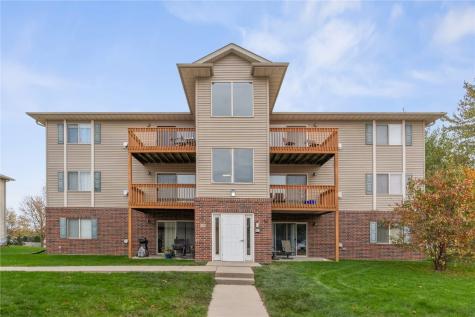 40 Zeller Crossing North Liberty IA 52317