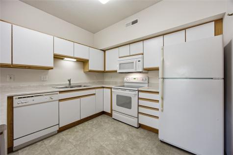 3028 Center Point NE Cedar Rapids IA 52402