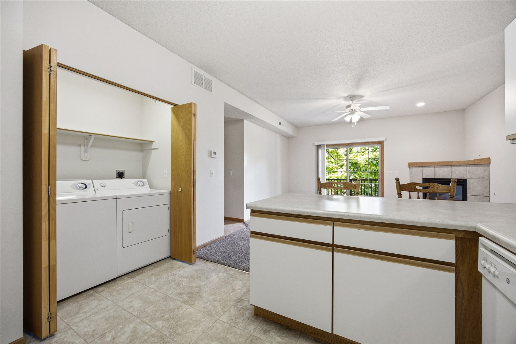 3028 Center Point NE Cedar Rapids IA 52402