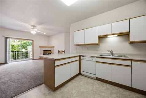 3028 Center Point NE Cedar Rapids IA 52402