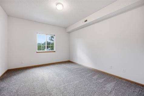 3028 Center Point NE Cedar Rapids IA 52402