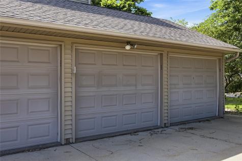 3028 Center Point NE Cedar Rapids IA 52402