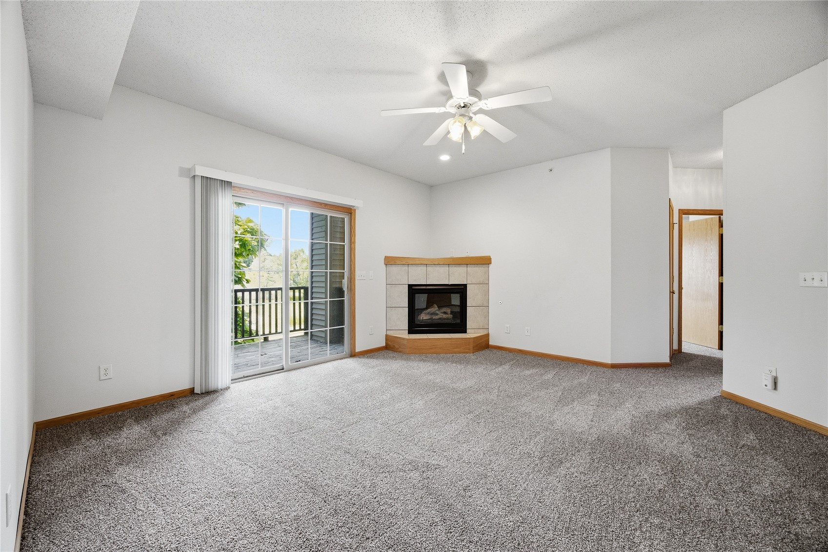 3028 Center Point NE Cedar Rapids IA 52402