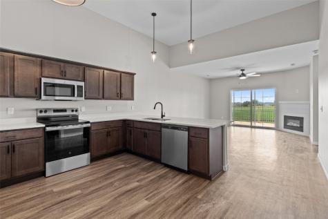 2877 Spring Rose Circle Coralville IA 52241