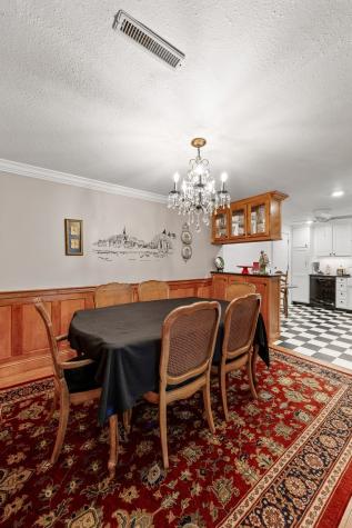 2135 1st Avenue SE Cedar Rapids IA 52402