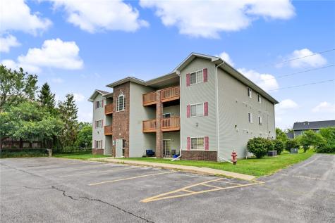 80 Circle Drive North Liberty IA 52317