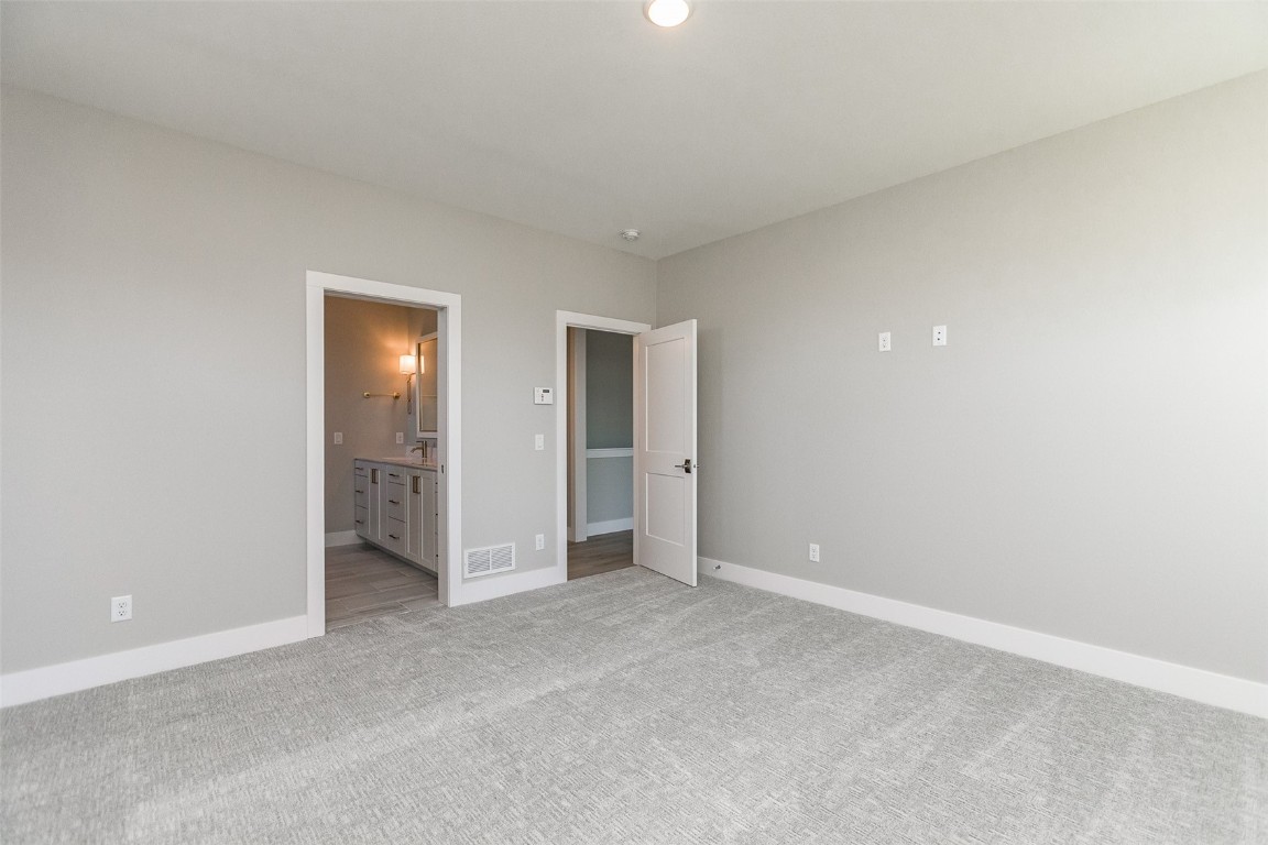 5750 Meadow Grass Circle SE Cedar Rapids IA 52403