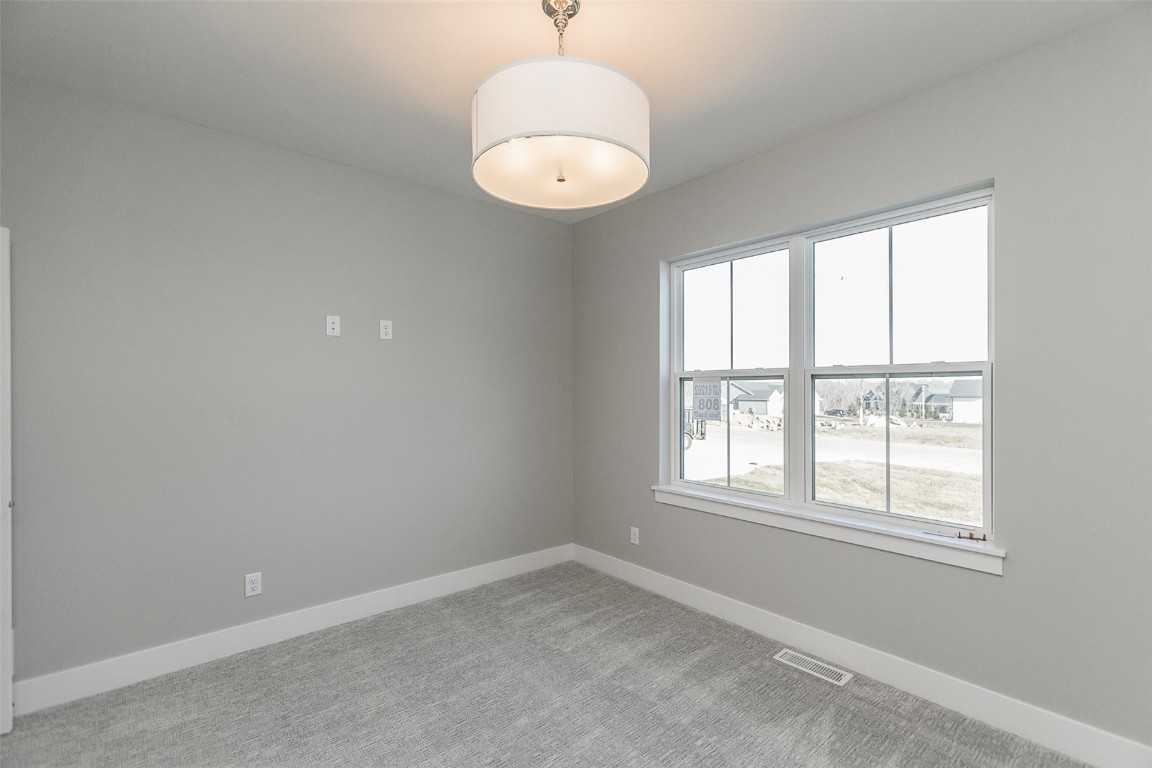 5750 Meadow Grass Circle SE Cedar Rapids IA 52403