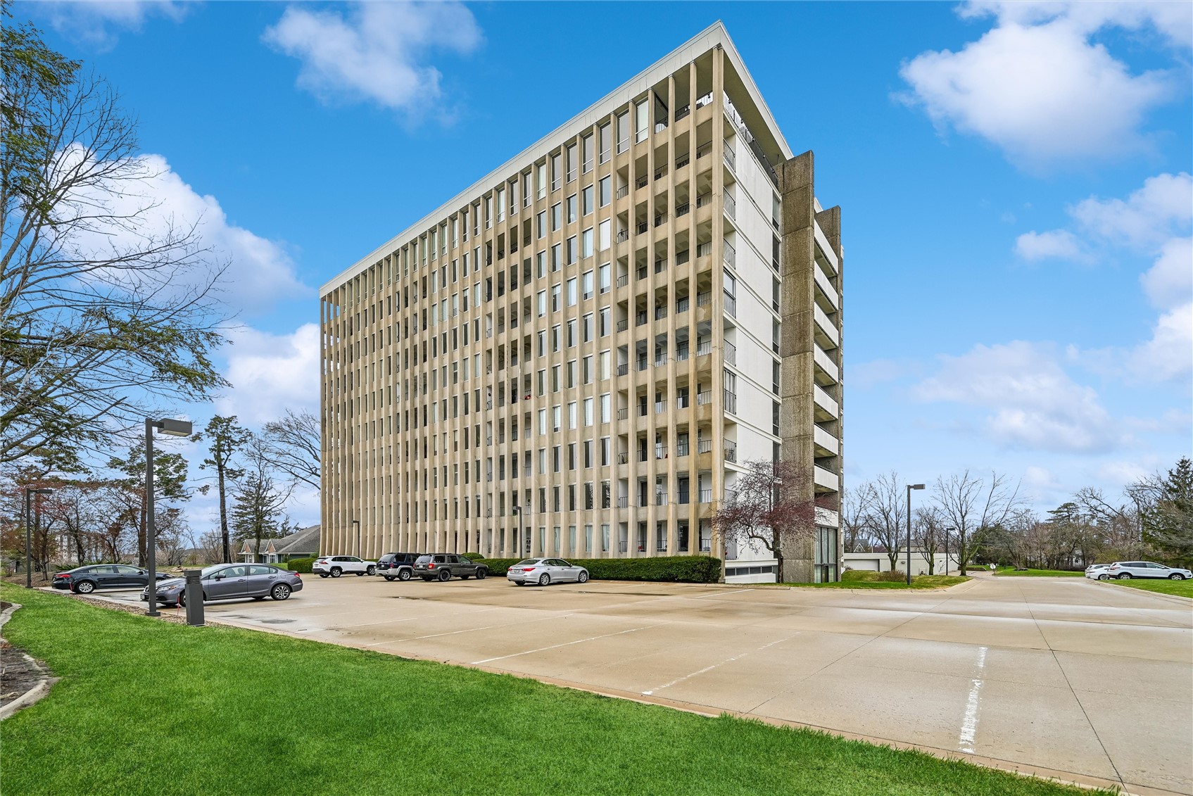 2222 1st Avenue NE Cedar Rapids IA 52402