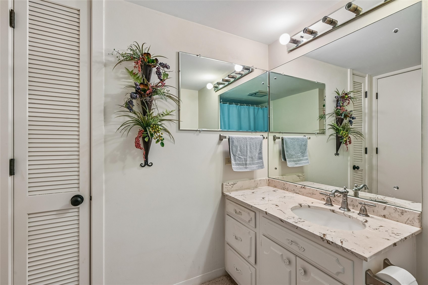 2222 1st Avenue NE Cedar Rapids IA 52402