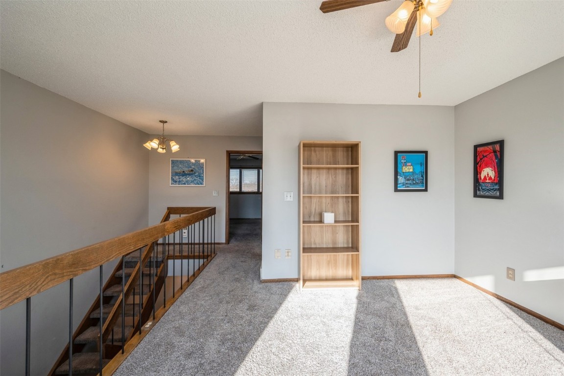 1218 Oakland Road NE Cedar Rapids IA 52402