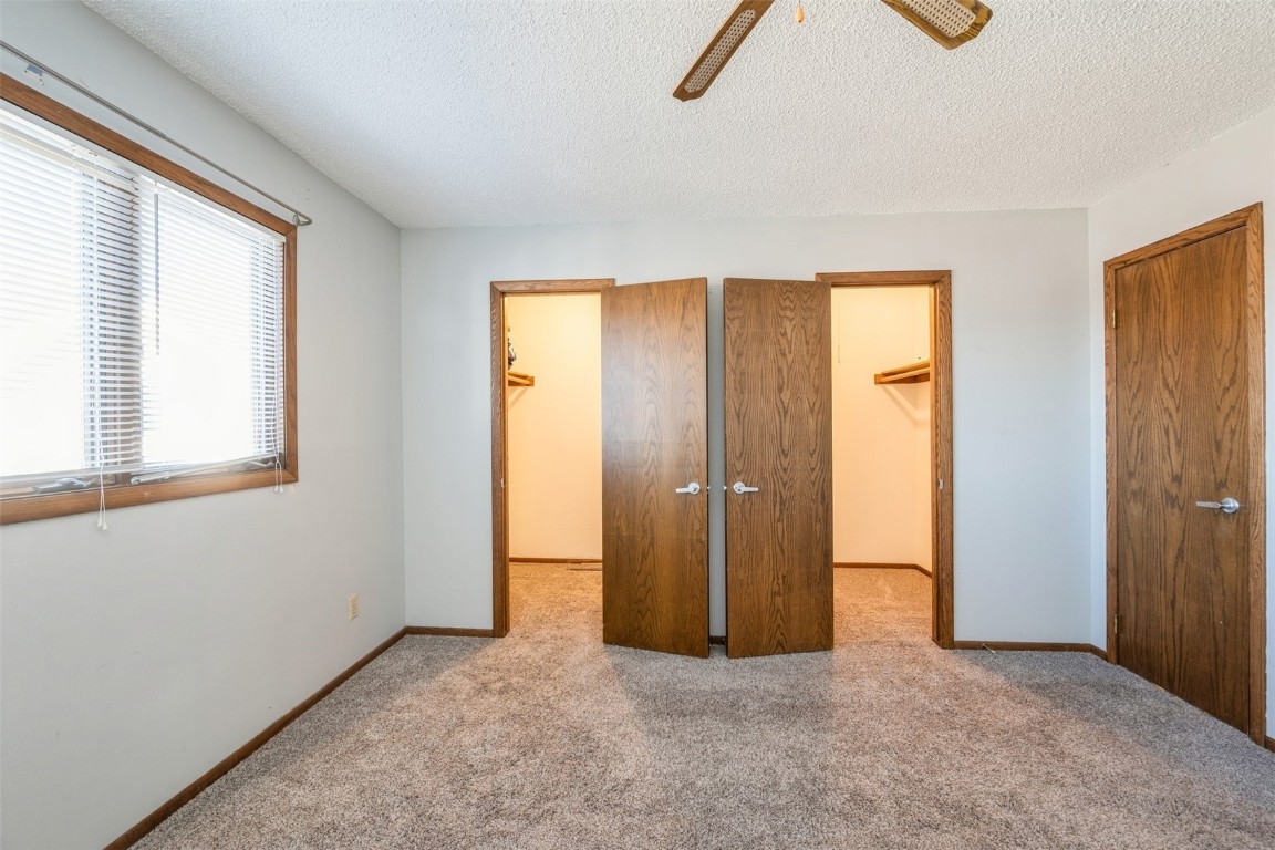1218 Oakland Road NE Cedar Rapids IA 52402
