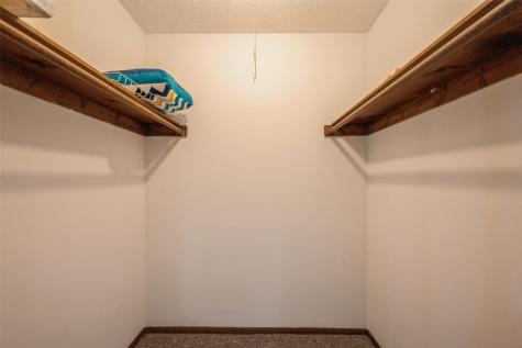 1218 Oakland Road NE Cedar Rapids IA 52402