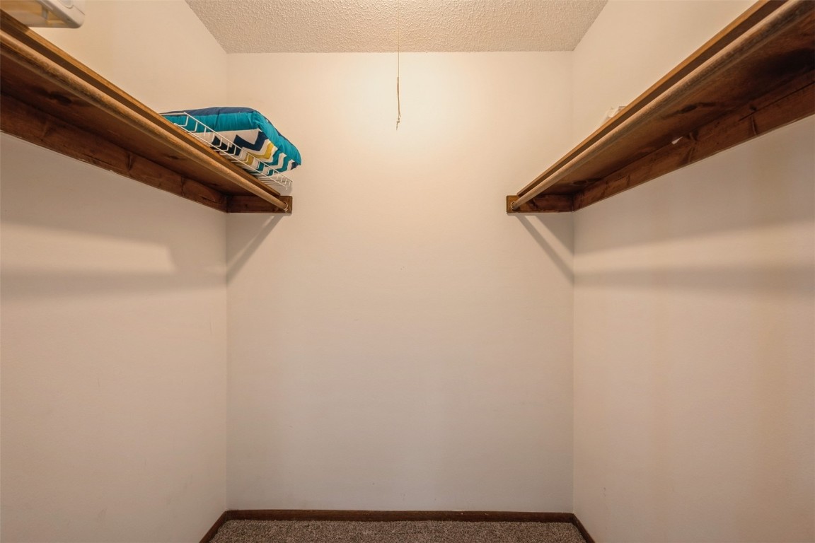 1218 Oakland Road NE Cedar Rapids IA 52402