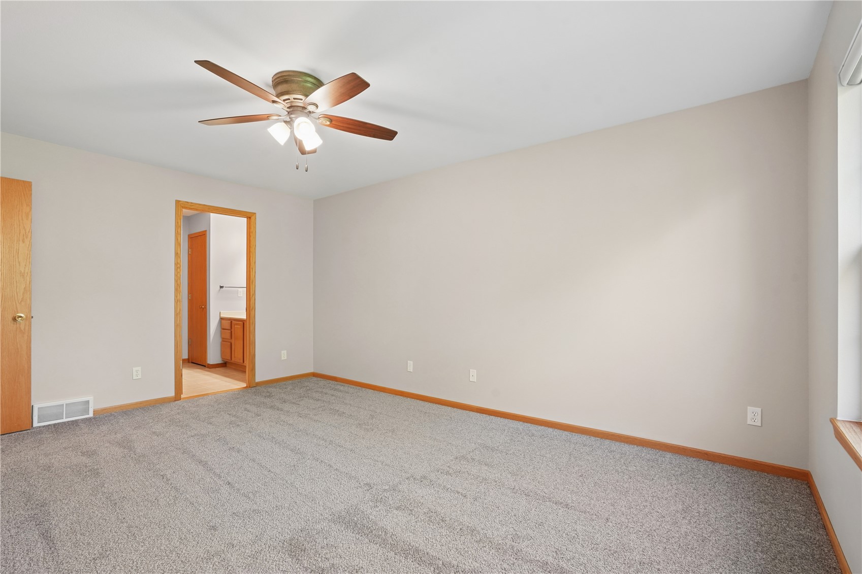 6433 Quail Ridge Drive SW Cedar Rapids IA 52404
