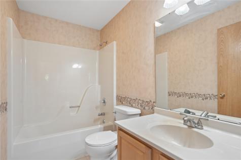 6433 Quail Ridge Drive SW Cedar Rapids IA 52404