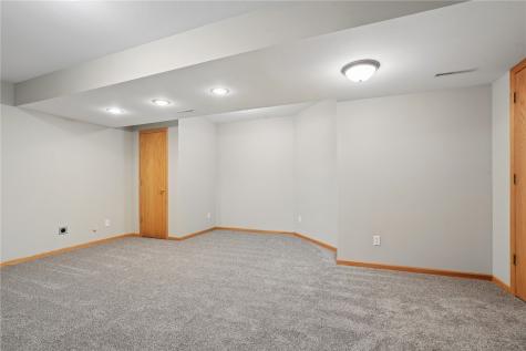 6433 Quail Ridge Drive SW Cedar Rapids IA 52404