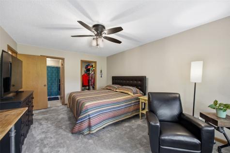 1726 Pikes Peak Court NE Cedar Rapids IA 52402
