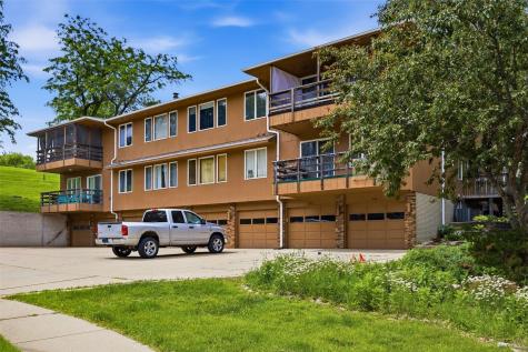 1726 Pikes Peak Court NE Cedar Rapids IA 52402