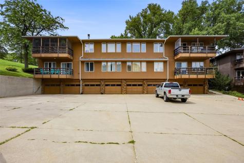 1726 Pikes Peak Court NE Cedar Rapids IA 52402