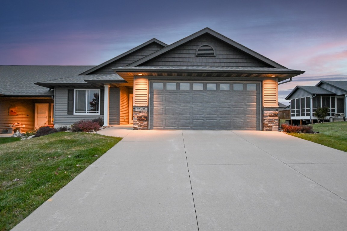 Cedar Rapids IA, 3720 Bluebird Drive SW