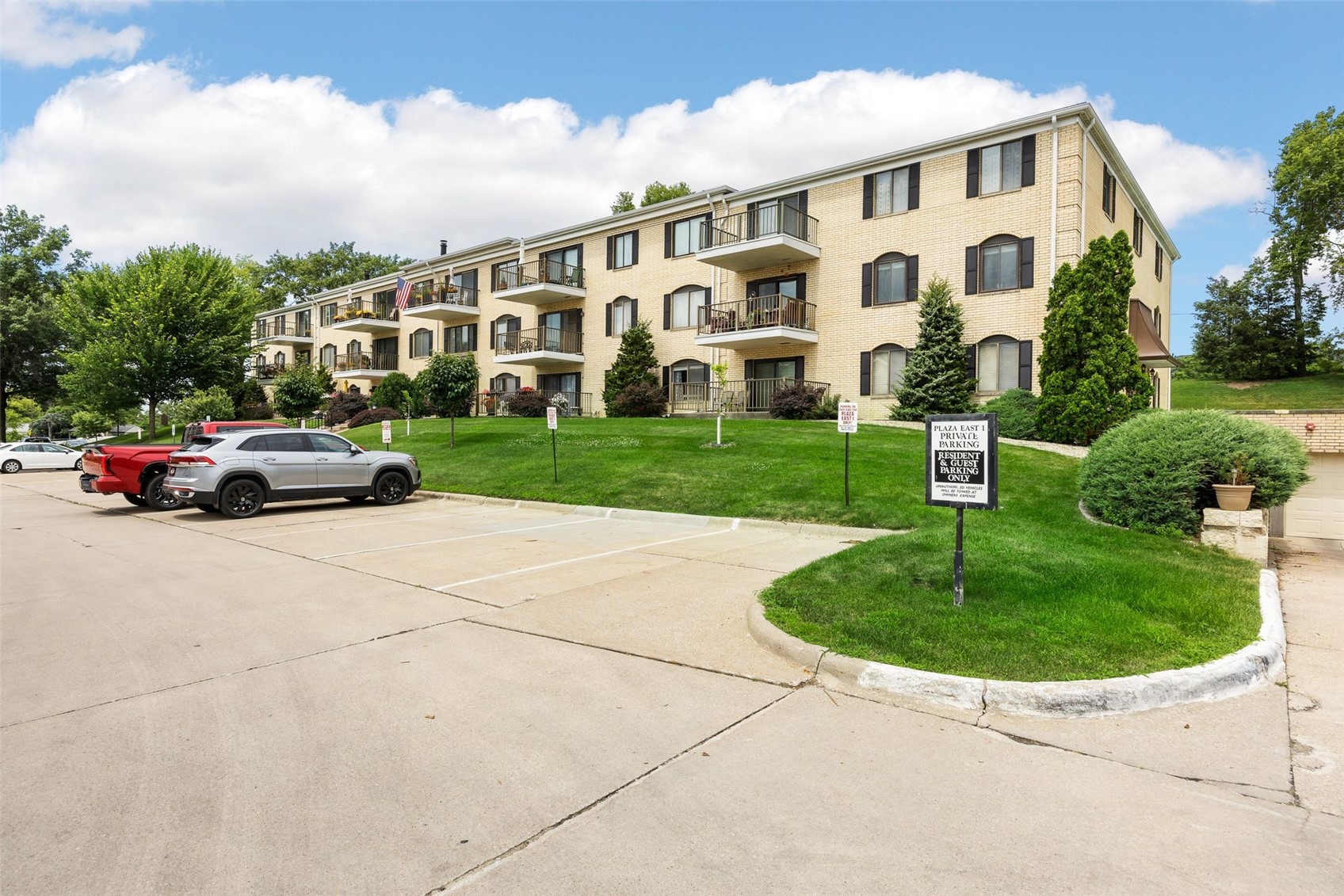 2131 1st Avenue Cedar Rapids IA 52402