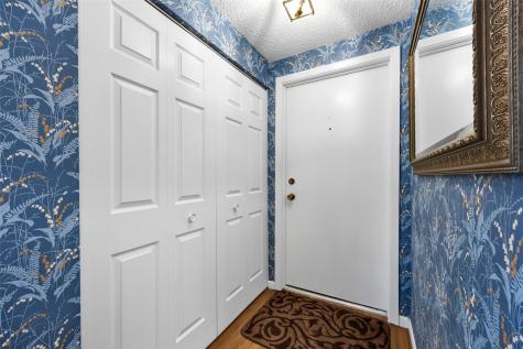 2131 1st Avenue Cedar Rapids IA 52402