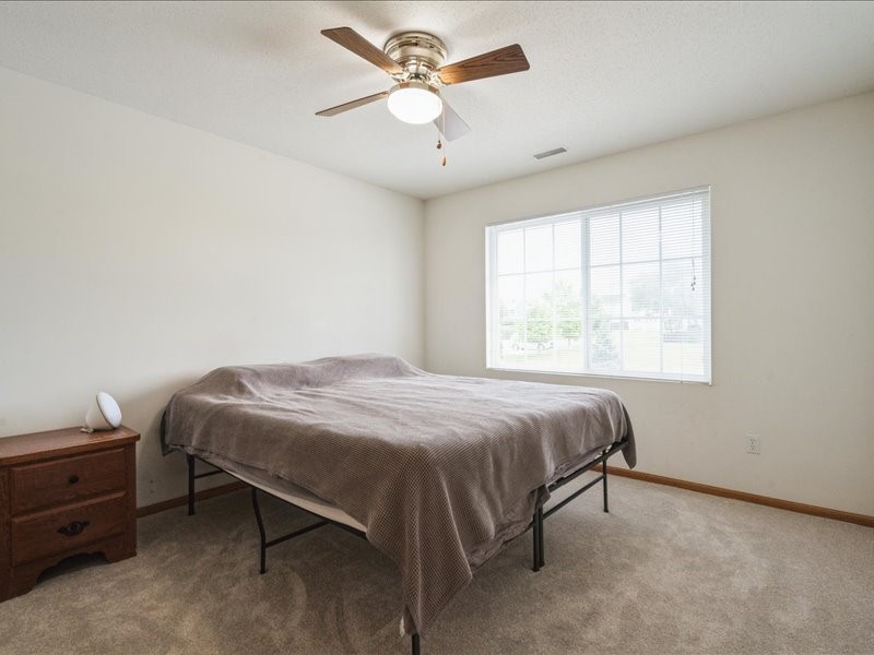 935 74th Street NE Cedar Rapids IA 52402