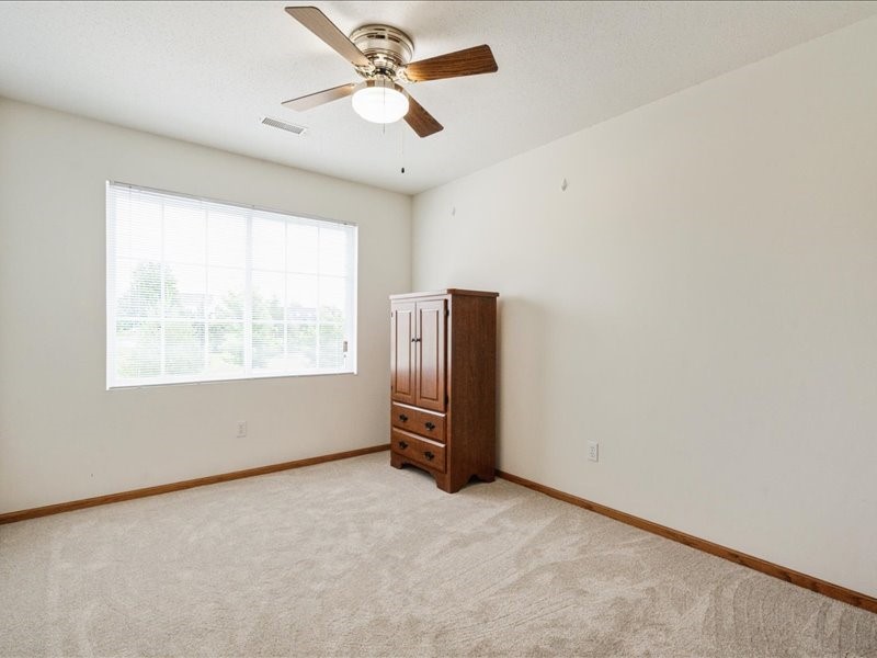 935 74th Street NE Cedar Rapids IA 52402