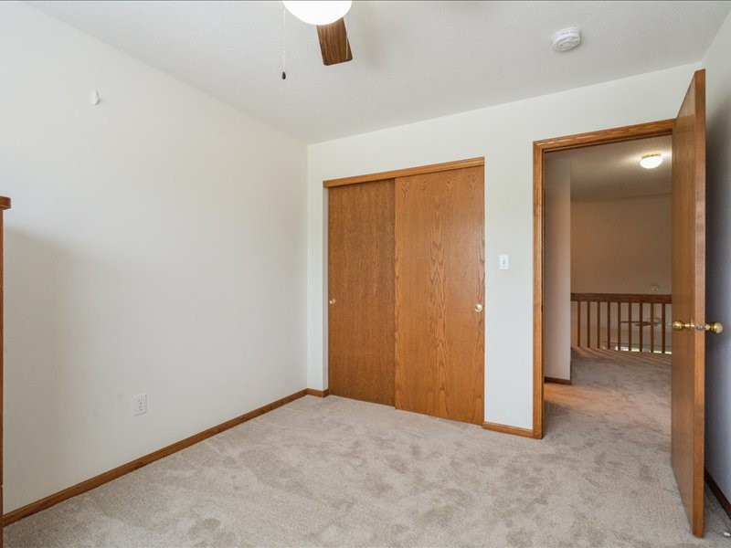 935 74th Street NE Cedar Rapids IA 52402