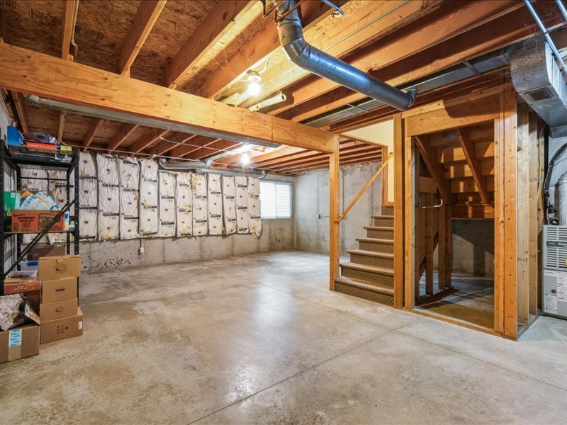 935 74th Street NE Cedar Rapids IA 52402