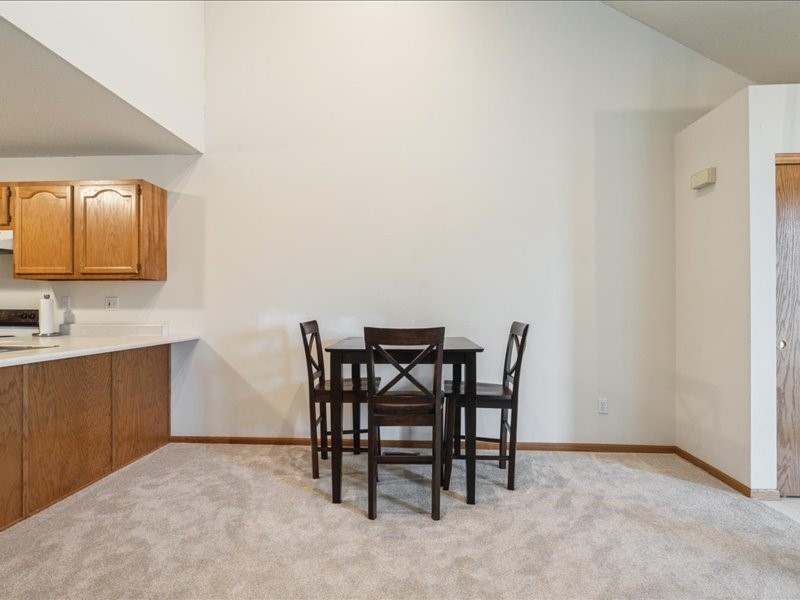 935 74th Street NE Cedar Rapids IA 52402