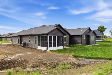 3008 Teton Street SW Cedar Rapids IA 52404