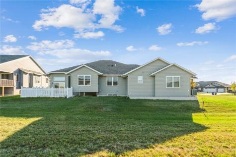 3606 Bluebird Drive SW Cedar Rapids IA 52404