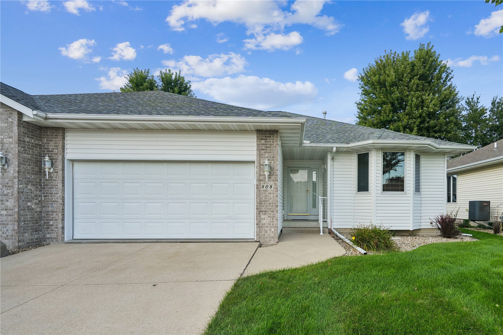 808 Winterberry Place NE Cedar Rapids IA 52402