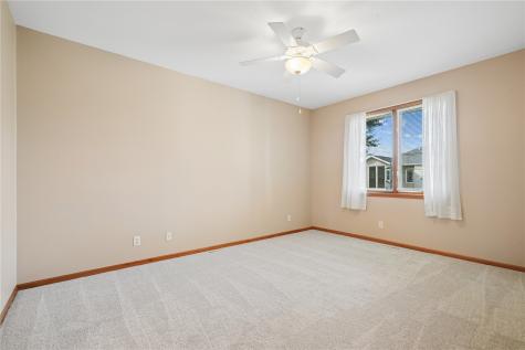 808 Winterberry Place NE Cedar Rapids IA 52402