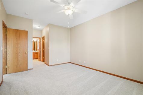 808 Winterberry Place NE Cedar Rapids IA 52402