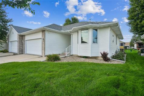808 Winterberry Place NE Cedar Rapids IA 52402