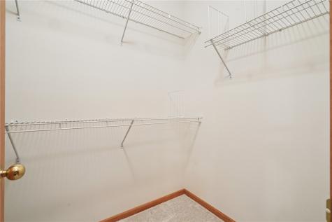808 Winterberry Place NE Cedar Rapids IA 52402