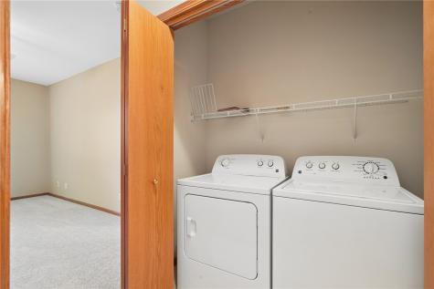 808 Winterberry Place NE Cedar Rapids IA 52402