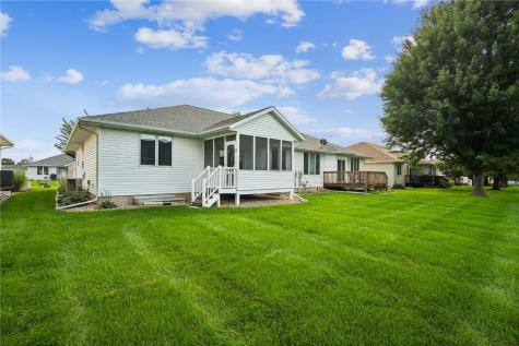 808 Winterberry Place NE Cedar Rapids IA 52402