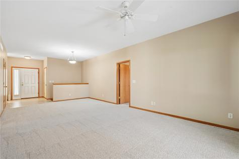 808 Winterberry Place NE Cedar Rapids IA 52402