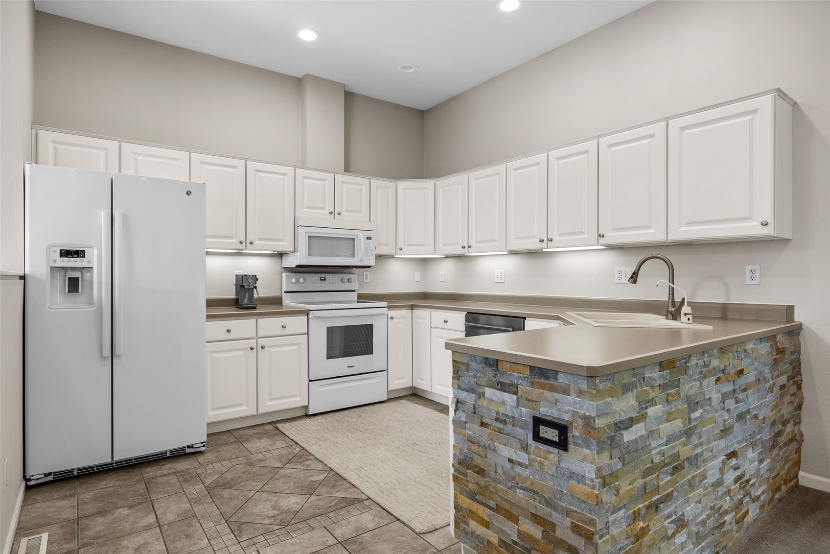 265 Holiday Road Coralville IA 52241