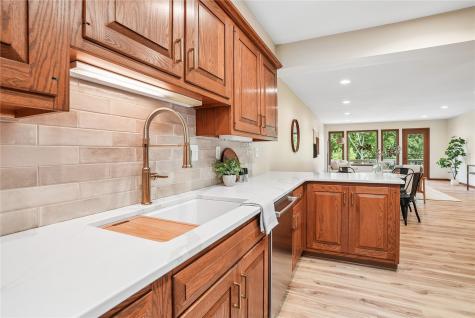 1585 Matterhorn Drive NE Cedar Rapids IA 52402