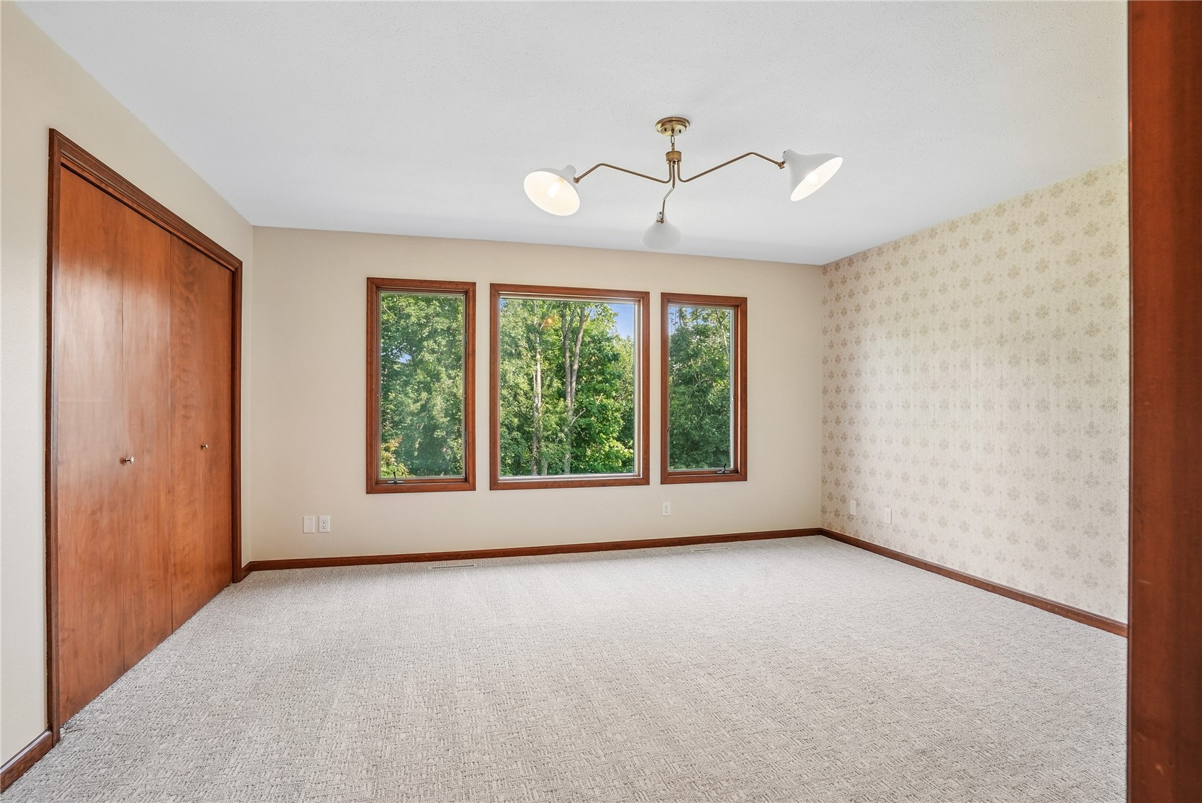 1585 Matterhorn Drive NE Cedar Rapids IA 52402