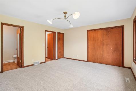 1585 Matterhorn Drive NE Cedar Rapids IA 52402