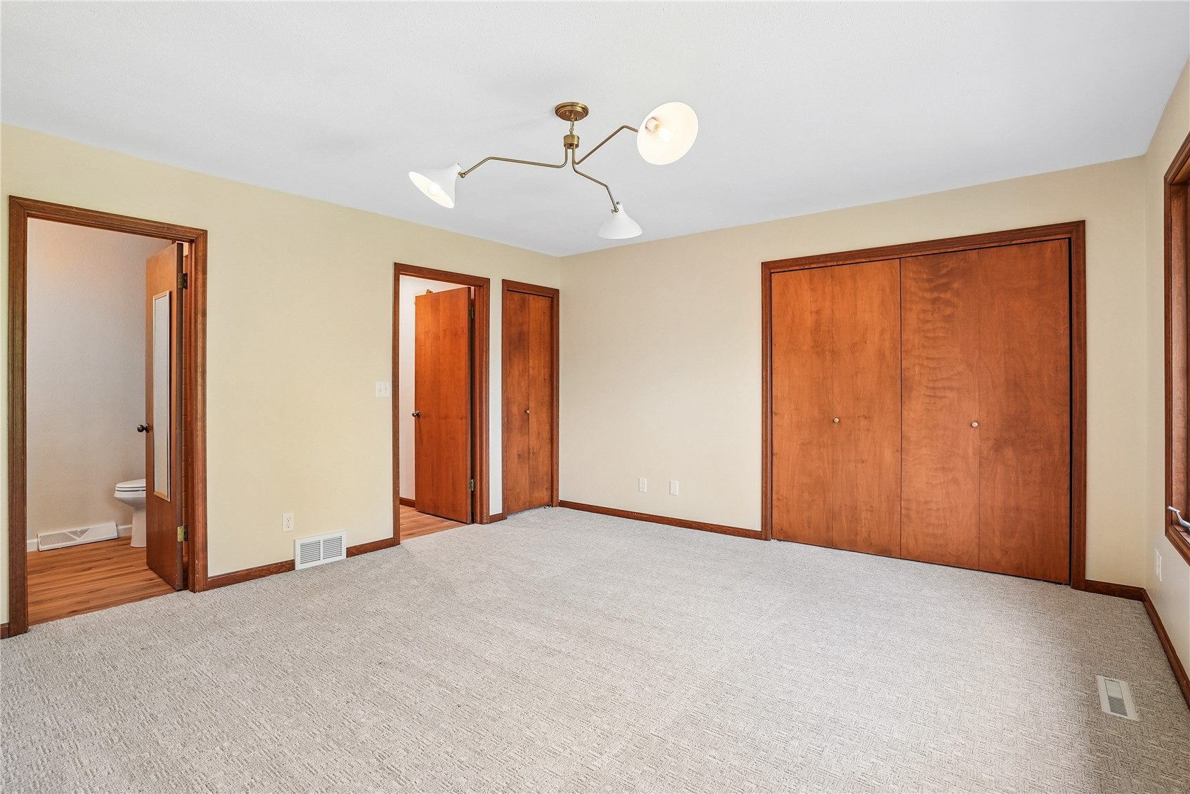 1585 Matterhorn Drive NE Cedar Rapids IA 52402