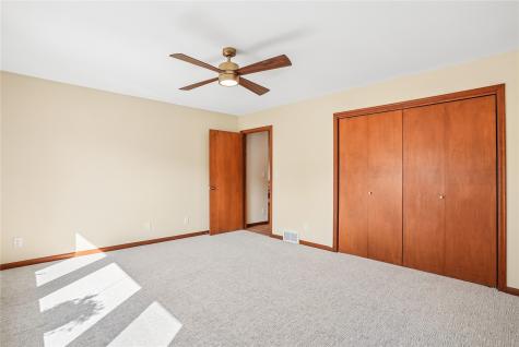 1585 Matterhorn Drive NE Cedar Rapids IA 52402